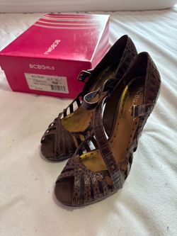 BCBG Girls dark brown heel size 8.5