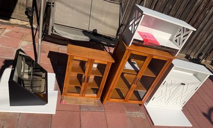 Bathroom Storage Cabinets New Look at Pictures For Prices ONLY FOR PICK UP LOCATED BY W.63rd St and S.California Ave.