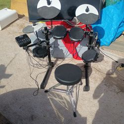 Alesis Beginner Debut Kit Drum Set 