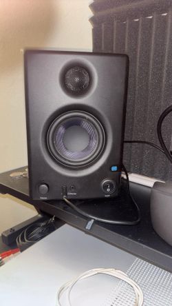 Presonus eris E3.5 studio monitors(speakers)