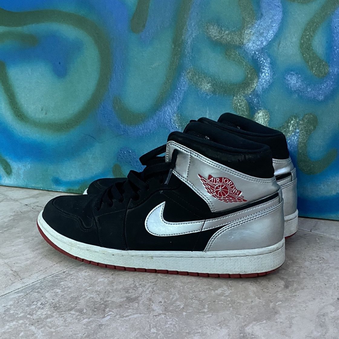 Jordan 1 Mid Black Red & Silver (GS) $