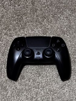 Black PS5 controller