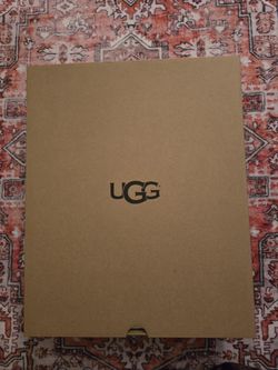 brand New UGGS!!! Classic Tall (size 7)