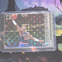 2024-25 Panini Photogenic- Legends Groovy Patrick Ewing No. 207 /35