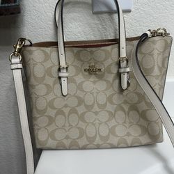Coach Purse (Mollie Tote Bag 25) 