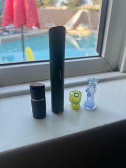 Pivot glass art
