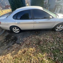 04 Ford Taurus 81k Miles