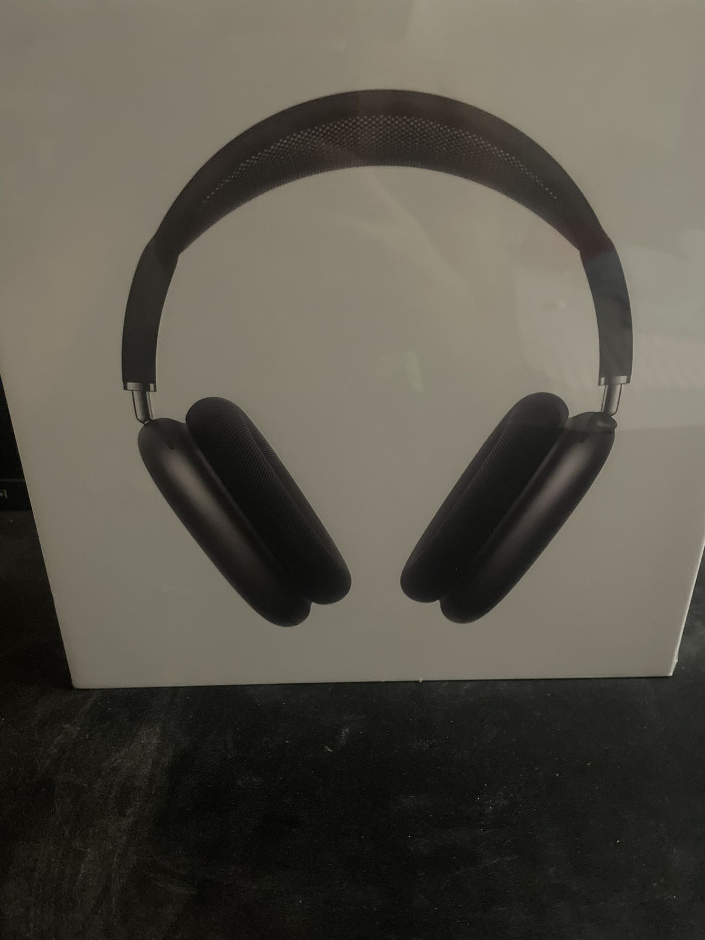 Apple Airpod Pro Maxes -Space grey