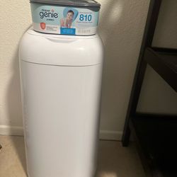 Diaper genie w/ refill