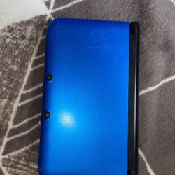 Nintendo 3DS XL (Blue) +  Game