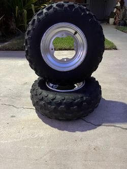 banshee front tires