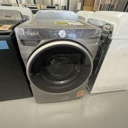 Whirlpool 5.0 cu. ft. Front Load Washer in Radiant Silver with Fresh Flow Vent System