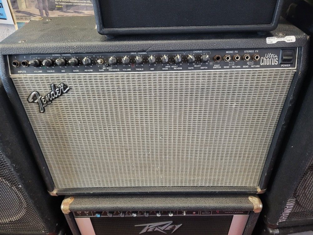 Fender Ultra Chorus 2x12 Guitar Amp
