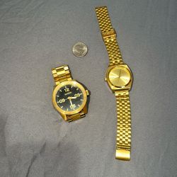 NIXON watch's
