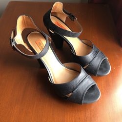 Miz Mooz Black Leather High Heels Size 8