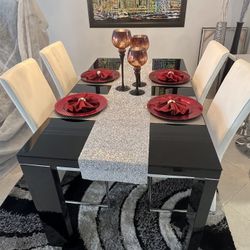 Dining Table Black And 4 White Chairs 