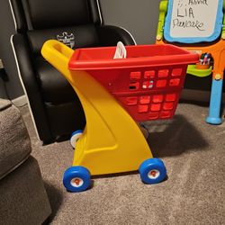 Little Tikes Shopping Cart Soooo Cute Like New