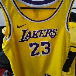Lakers Nike  Talla S