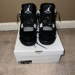 White Thunder 4s Size 8 Men 