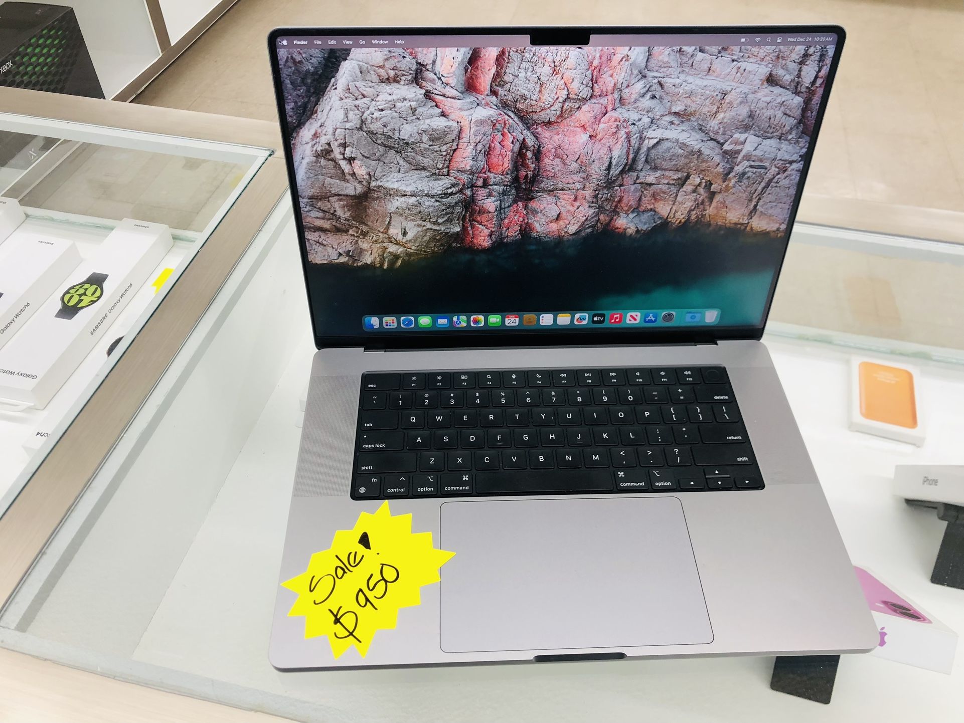 MacBook Pro M1 Pro 16gb Ram 512gb SSD