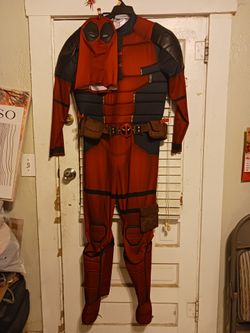 Mens Deadpool Halloween costume size Large