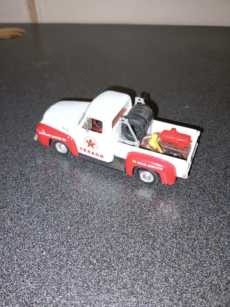 Vintage 1953 Ford F 100 Texaco Service Tow Truck 
