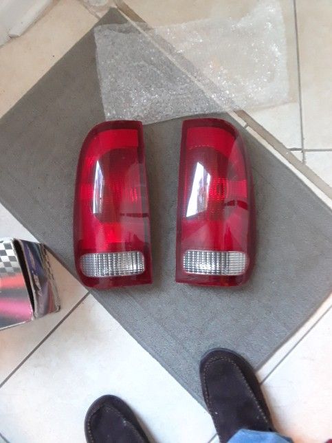 99 To 2001 Back Light Covers Ford F150