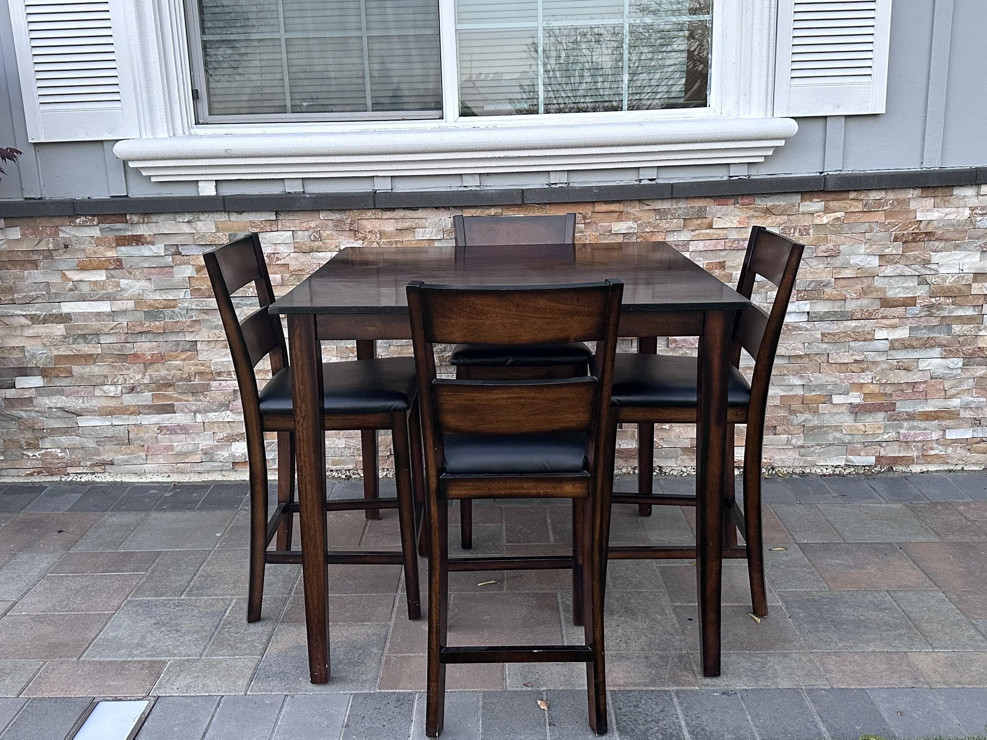 Dining Table With 3 Chairs