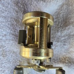SHIMANO CSLCUTTA 400 REEL