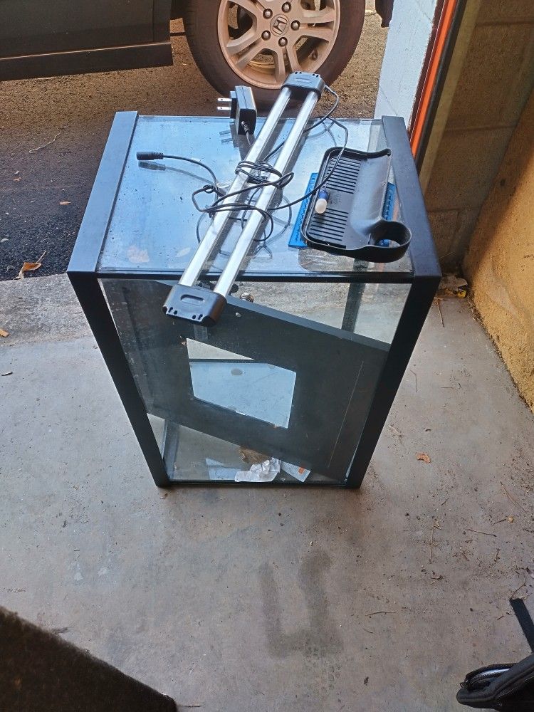 20 Inch Fish Tank