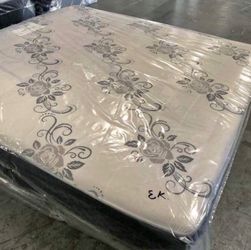 Set King size mattress and box spring