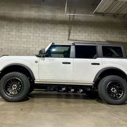 20-24 Bronco 4” Readylift  Lift  Kit With INSTALLATION. 