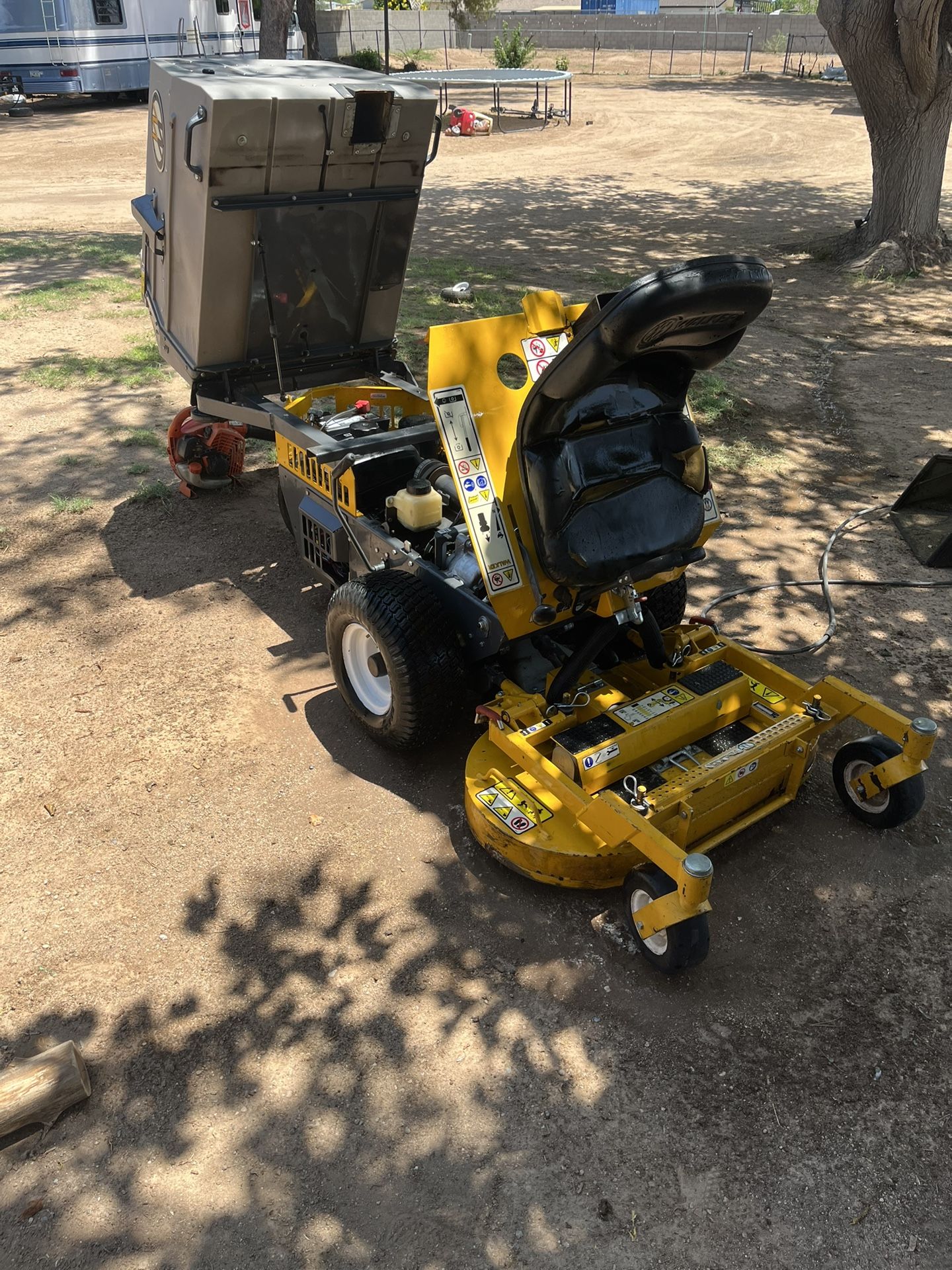 Walker (Riding lawn Mower)