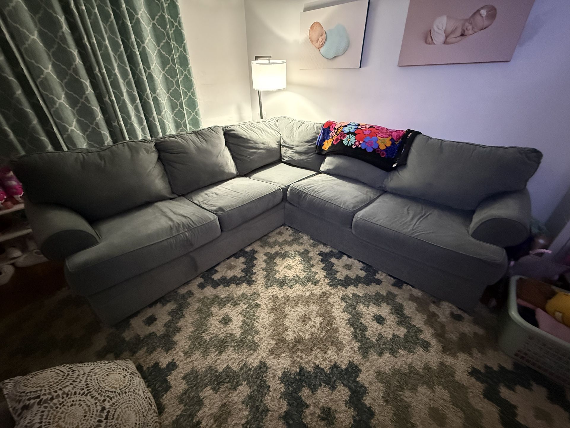 L SHAPED SECTIONAL 