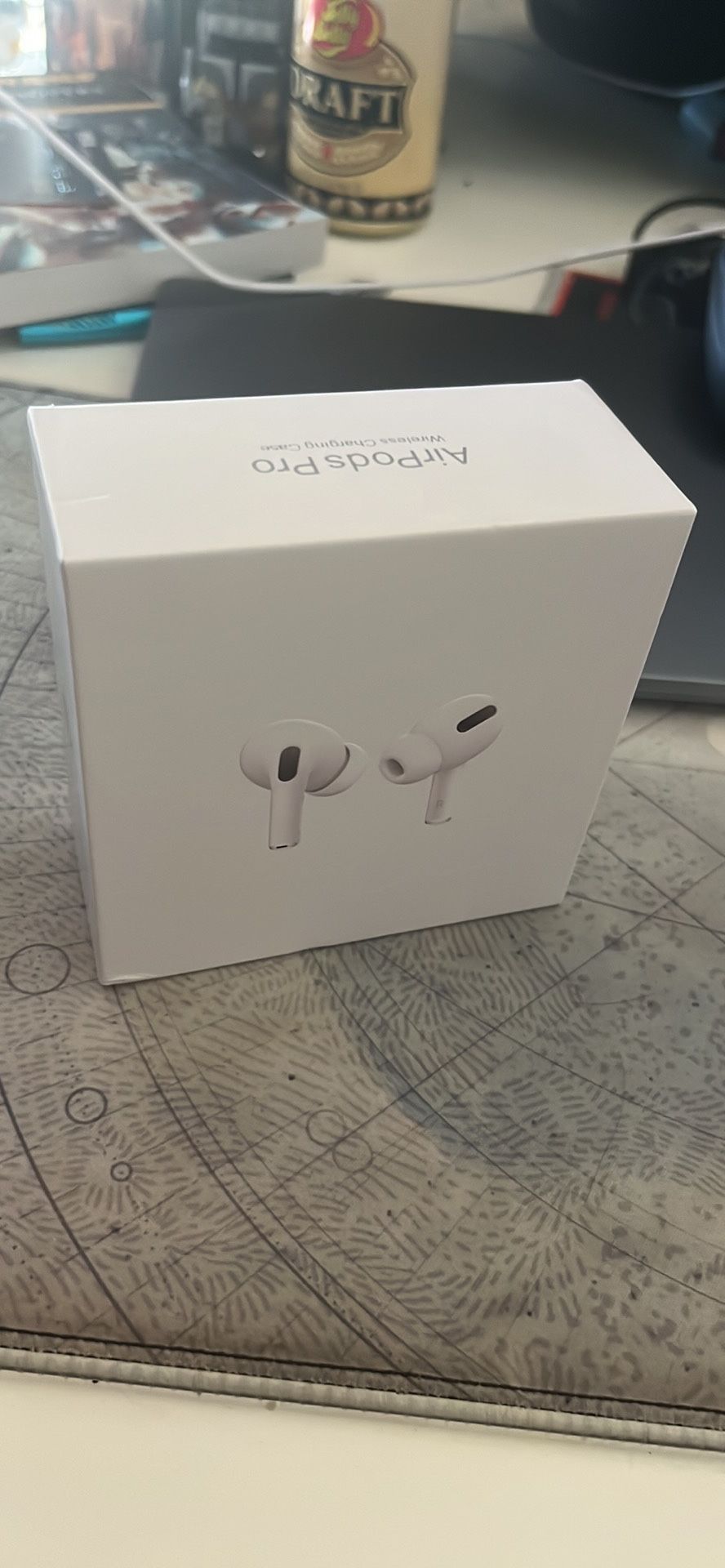 Apple AirPods Pro (never Used)