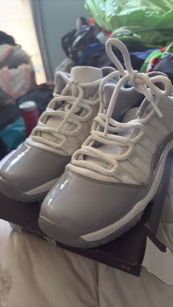 Jordon retro low GS size 7y