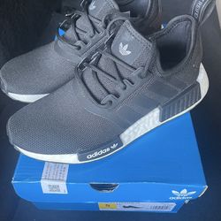 NEW ADIDAS NMD_R1 BLACK