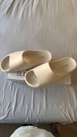 Cream Foam Slide Sandals with Box