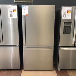 Hisense Stainless Steel Refrigerator With Bottom Freezer HQVC