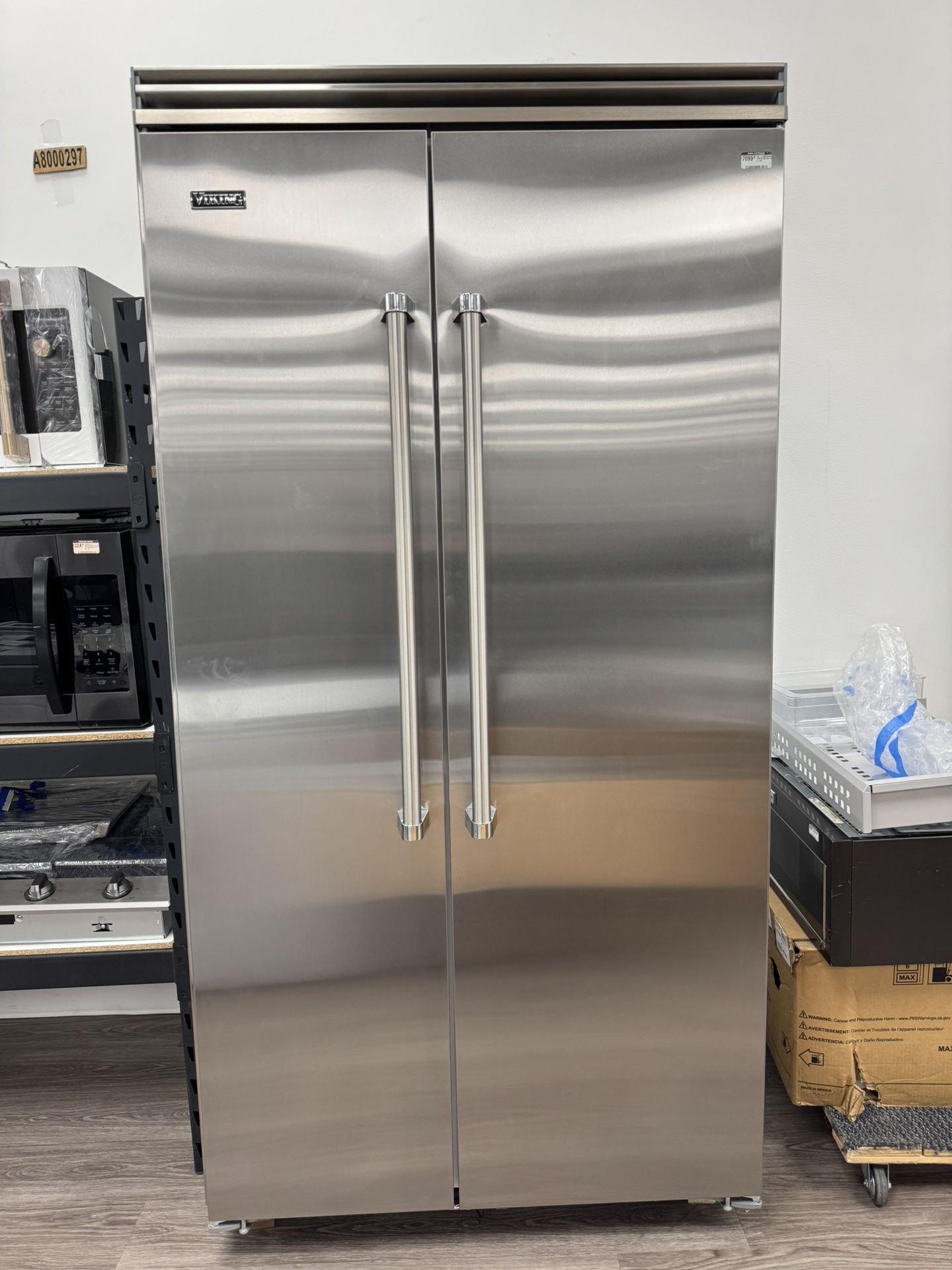 Viking - Professional 5 Series Quiet Cool 25.3 Cu. Ft. Side-by-Side Built-In Refrigerator - Stainless Steel Model:VCSB5423SS