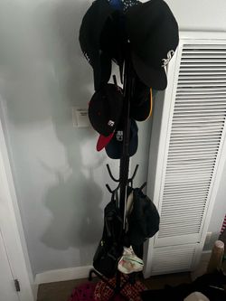 Black Metal Coat and Hat Rack