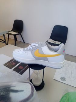 Sneakers Size 6 To 11