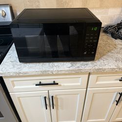 microwave  1100 watt table top 
