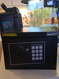 Jugreat Electronic Digital Security Safe
Jugreat electronic security safe featuring a programmable digital keypad, electronic locking mechanism, manua