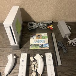 Nintendo Wii With Wii Sports