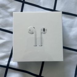 Apple AirPods With Charging Case 2nd Generation 