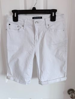 Woman Short