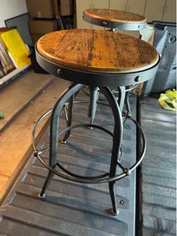 Set of 3 Industrial Swivel Bar Stools