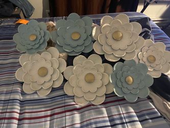 Metal Flower Wall Decor Set