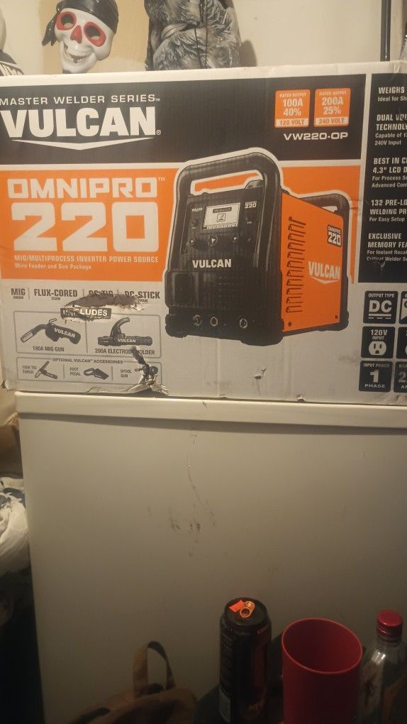 Vulcan Omnipro 220 Welder